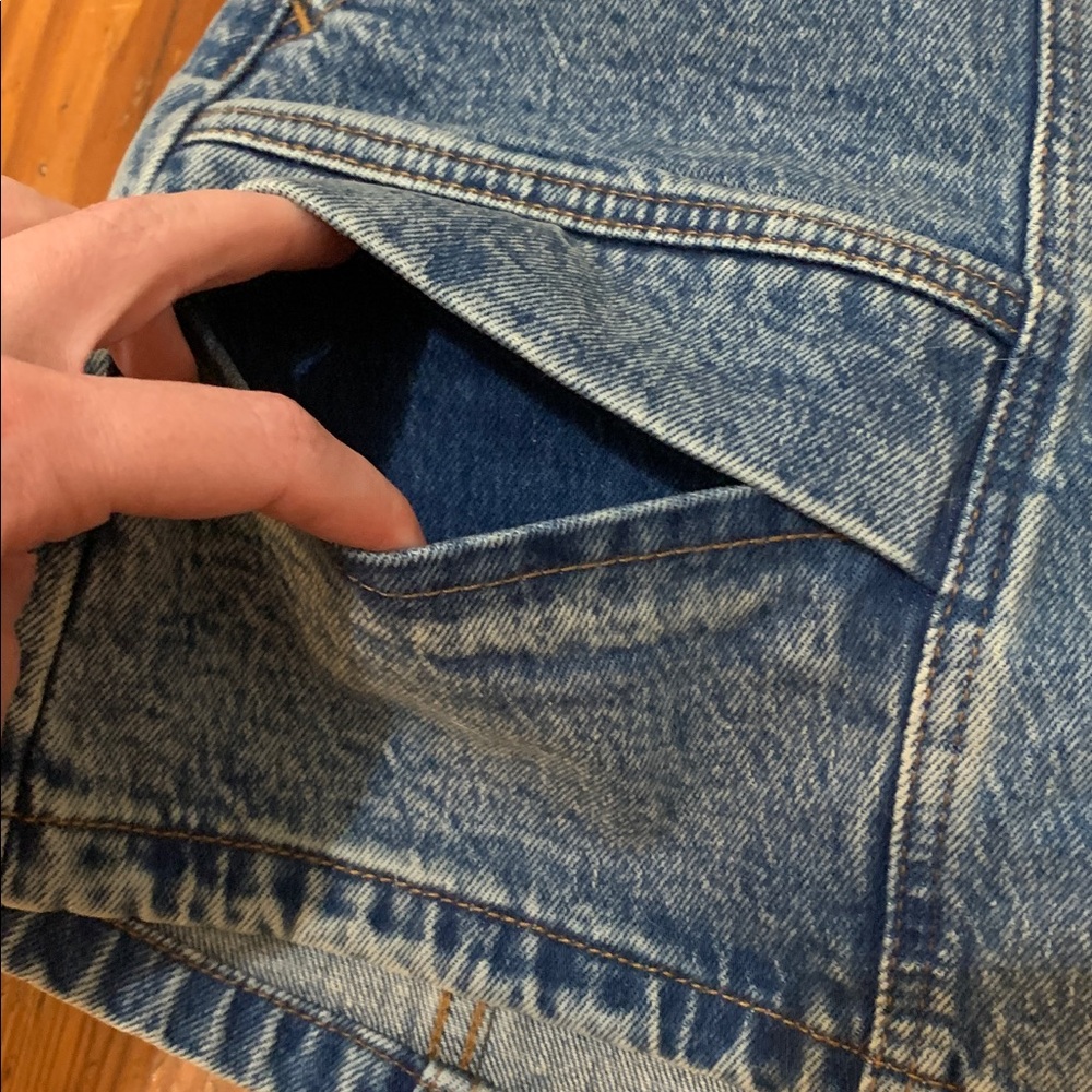 Abercrombie High Rise Dad Short Acid Wash - Picture 3 of 5